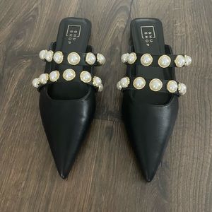 NEW WITH BOX - AURA pointed-toe ballerina mules